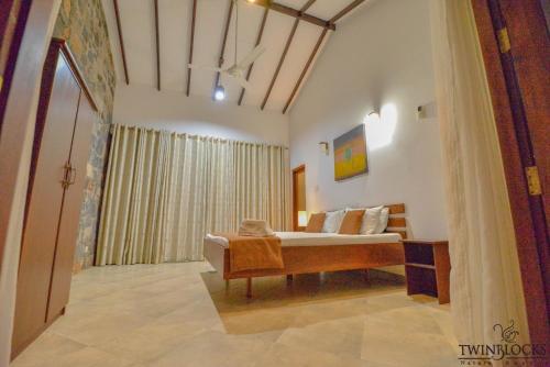 Twin Blocks Nature Resort – Anuradhapura, IA