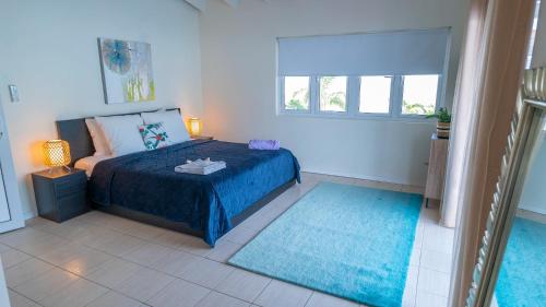 Sunny Eagle Beach Villa - 3 min. from beach