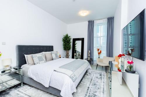 VayK - Modern 2BD in the Marina near Beach - image 6