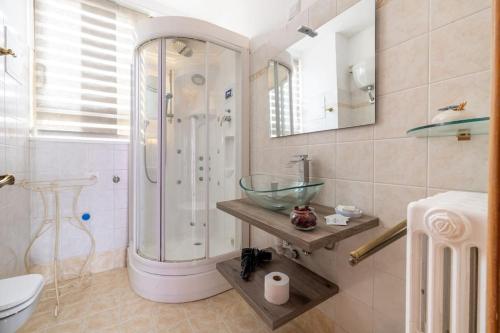 Ambra's bright apartment, Rome (photo 2)