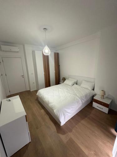 XhM Apartment 1, Tirana (photo 3)