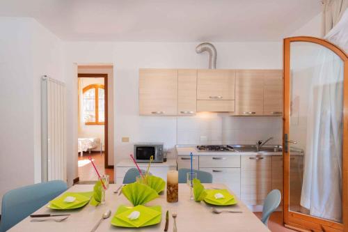 Houses and Apt. in Lido di Spina 21292