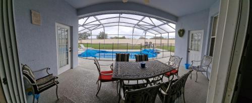 Beautiful 4 Bed Villa in Orlando sleeping 10