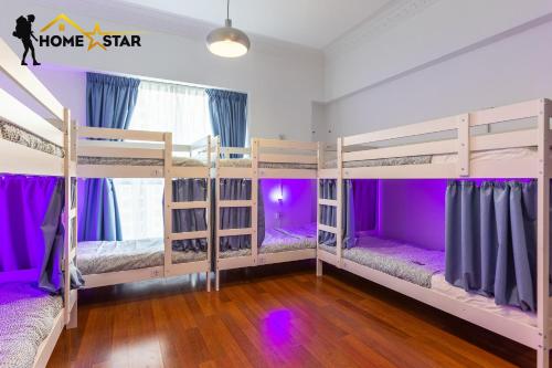 HOMESTAR, Deluxe Hostel - JBR - Walk To Beach, Metro Station in Dubai