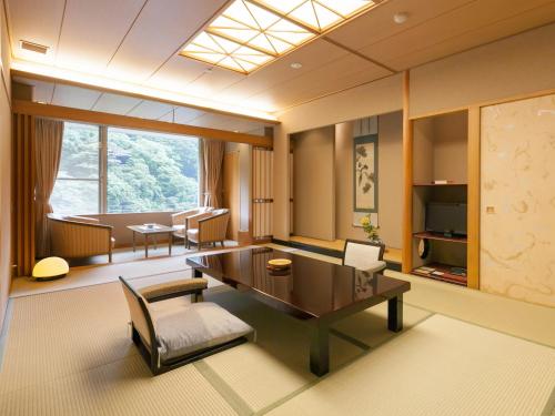 Japanese-Style Room