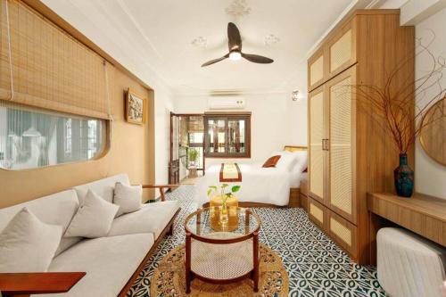 ZeitHome305/Old Quarter/Luxury 2 BR/2 Big Balcony