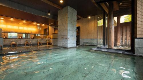 Hot spring bath, Kashintei Shirahama in Semboku