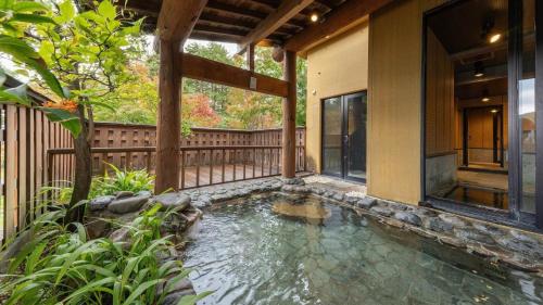 Hot spring bath, Kashintei Shirahama in Semboku