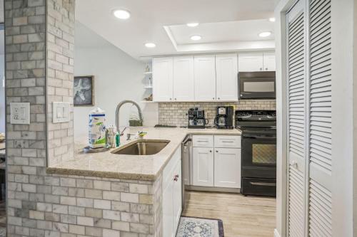 Land's End 3-205 Bay Front - Premier secondary