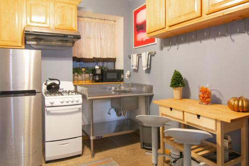 2 Bedroom Apt with 3 Beds - Friends & Family, New York (Foto 6)