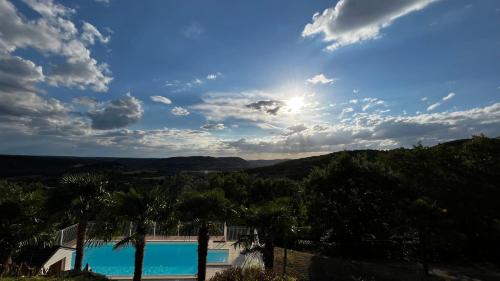 Maison belle vue et piscine gîte à louer Saint-Étienne