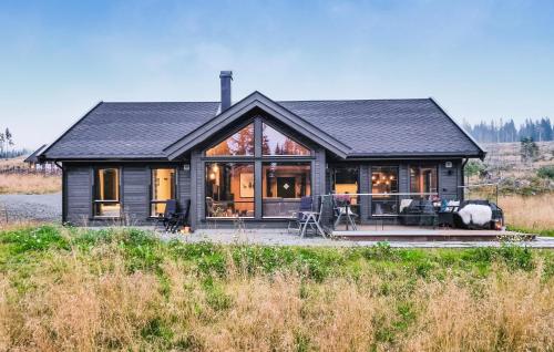 Amazing home in Lillehammer with 5 Bedrooms, Sauna and WiFi - Hafjell / Lillehammer