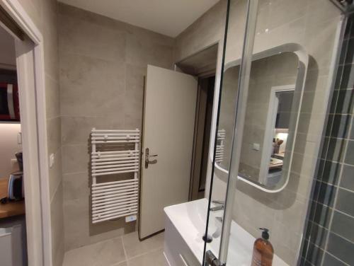 Apartment in the heart of the Chartrons, Bordeaux (Foto 8)