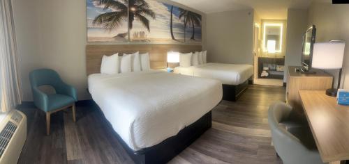 Days Inn by Wyndham Port Charlotte Town Center - image 9