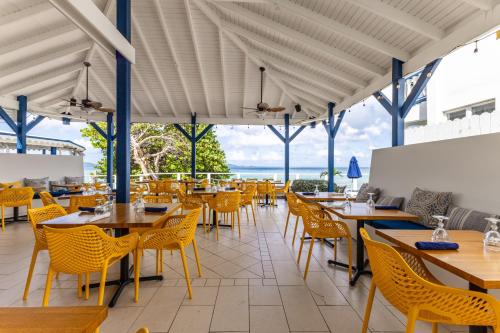 Restaurante, Sebastian's on the beach hotel in Road Town