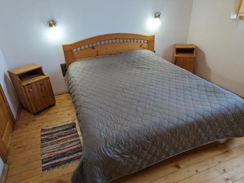 1 queen bed