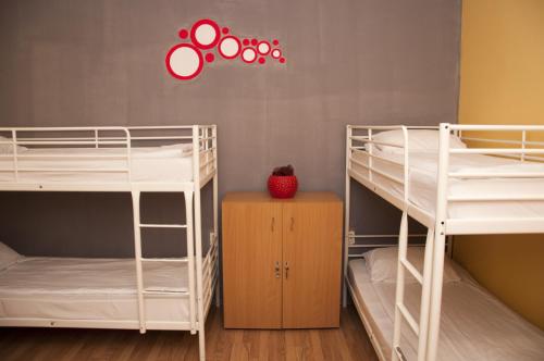 1 bunk bed