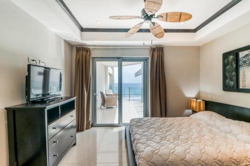 Three-Bedroom Apartment image 10