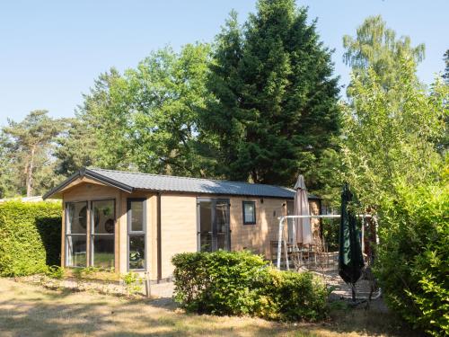 Luxury chalet on cozy family campsite. in Garderen