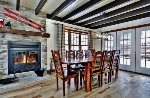 Chalet 9001 Chemin des Alpages by Les Chalets Alpins in Stoneham (QC)