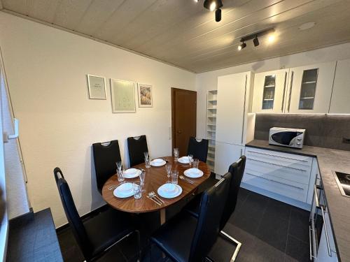 Spacious Large apartment in Bielefeld Spacious Large apartment in Bielefeld