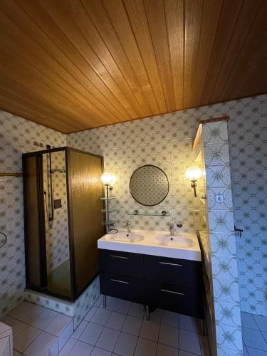 Spacious Large apartment in Bielefeld Spacious Large apartment in Bielefeld