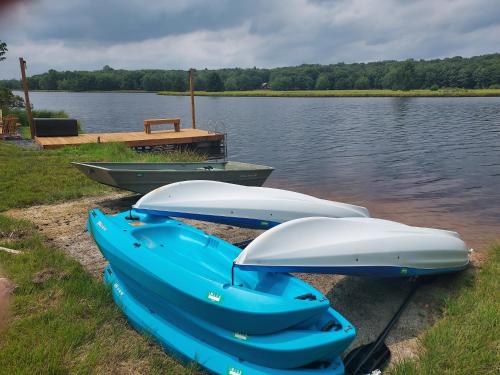 POCONOS BRAND NEW LAKEFRONT Oasis 1 ACRE, HOTTUB GAMEROOM FIREPITS TALK ABOUT PRIVACY thumb 2