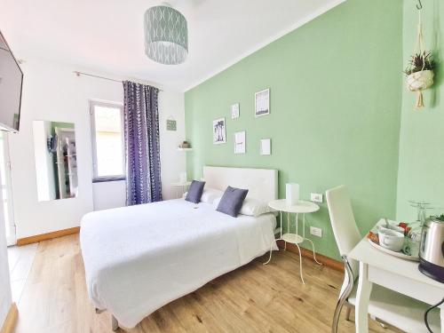 1 queen bed