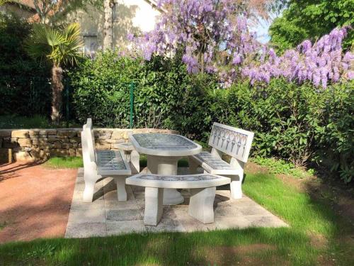 Chez Sophie et Gege. Maison de ville, deux chambres, de plain-pied in Figeac