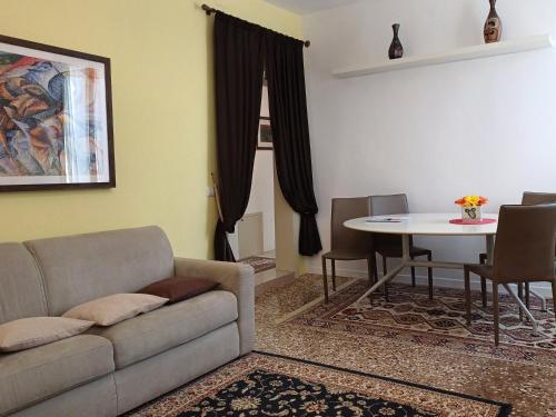 Fortuny Loft Room Type - One-Bedroom Apartment
