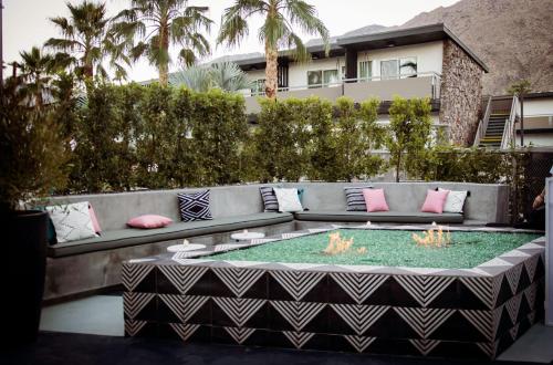 V Capri Palm Springs a Dolce by Wyndham - main image