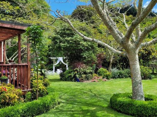 Garden, Private Country Cottage in Paekakariki