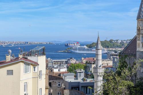 Taksim Galata Tower, Rooms Galata Historical Hotel, Istanbul