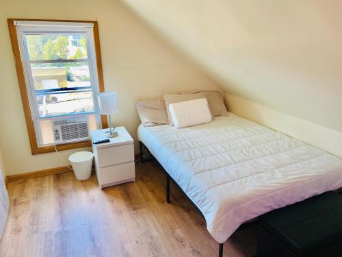 Bright, Stylish & Cozy Private Attic Unit near NYC!, Haledon (fotografie 5)