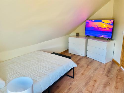 Bright, Stylish & Cozy Private Attic Unit near NYC!, Haledon (fotografie 6)