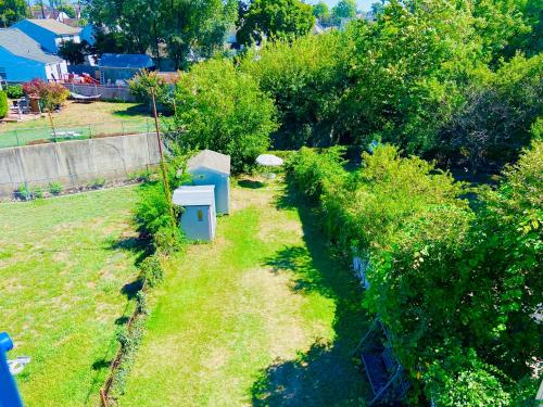 Bright, Stylish & Cozy Private Attic Unit near NYC!