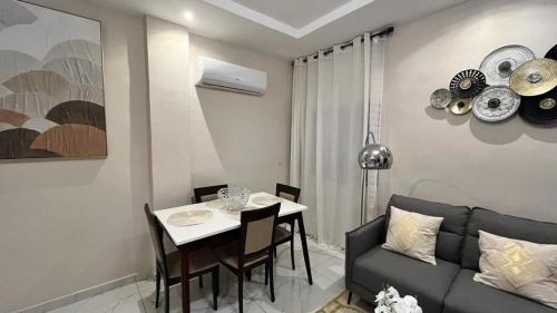 We offer you a lovely 1-Bed Apartment in Abidjan