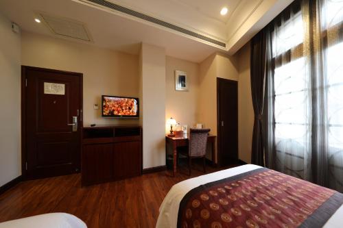 room detail thumbnail 0