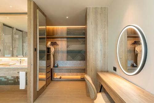 520236572 Holiday Inn Resort Samui Bophut Beach by IHG