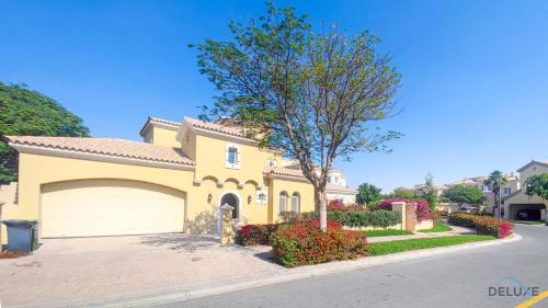 Luxury 3BR Villa with Assistant Room at Alvorada 4 Arabian Ranches by Deluxe Holiday Homes, Dubái (foto 10)