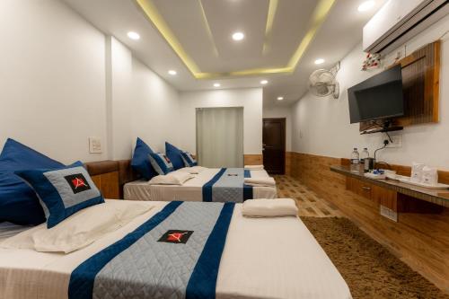 Hotel Akbar At Dal Lake Ghat Number 1 - Srinagar