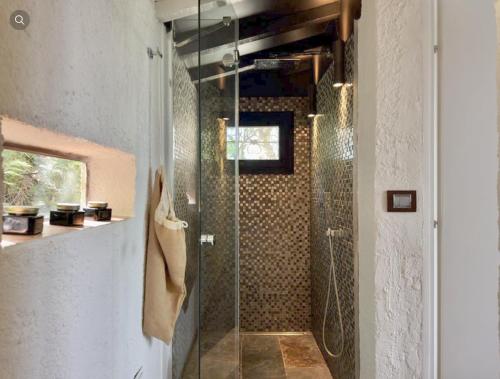 Bathroom, Villa Ormarine, vue exceptionnelle sur la baie de Cannes et le Mercantour in Parc Residentiel de l'Esterel