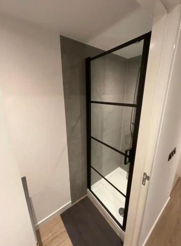 Shower, sfeervol monumentaal pand in Statenkwartier