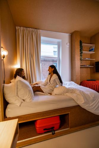 the bellhop - image 12