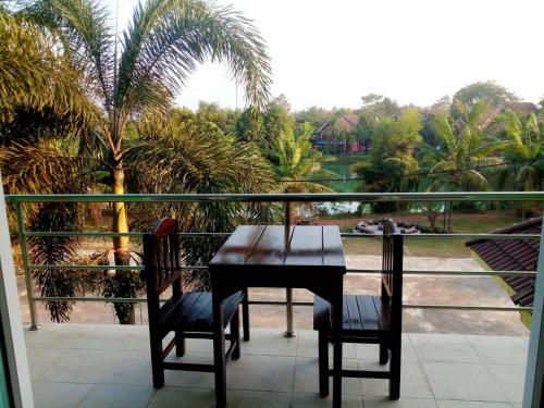 View, Saensukkho Green Hotel & Resort near Cherntawan International Meditation Center