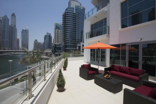 La Verda Suites and Villas Dubai Marina - image 4