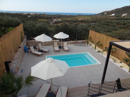 Swimming pool, Sissi - Villa Eleftheria in Vrachasi