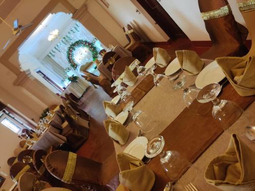 Restaurant, Grand Colonial Viveka in Kurunegala