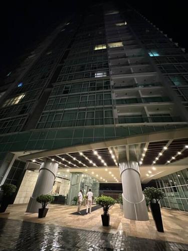 Exterior view, Colombo Emperor Residencies in Colombo Galle face Green