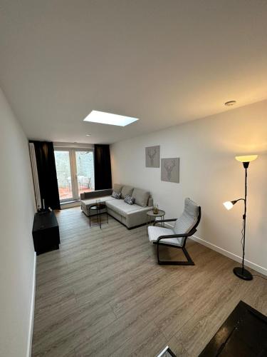 luxe pas gerenoveerd monumentaal appartement in Statenkwartier